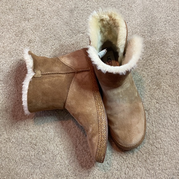 UGG Booties | UGG Boots | Boots | UGG - Picture 3 of 10